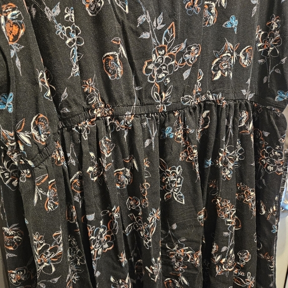 Torrid Plus Size Dress 4x Multi-Color Floral Print Challis Lace Up Short Sleeve - Picture 13 of 13